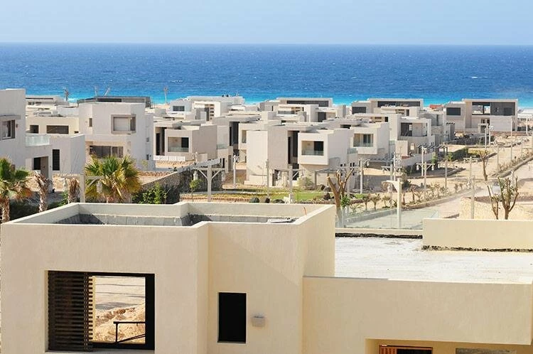 شاليه للبيع متشطب بالكامل فى هاسيندا باى hacienda bay الساحل