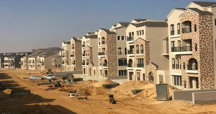 townhouse للبيع 150متر في كمبوند جرين سكوير التجمع الخامس